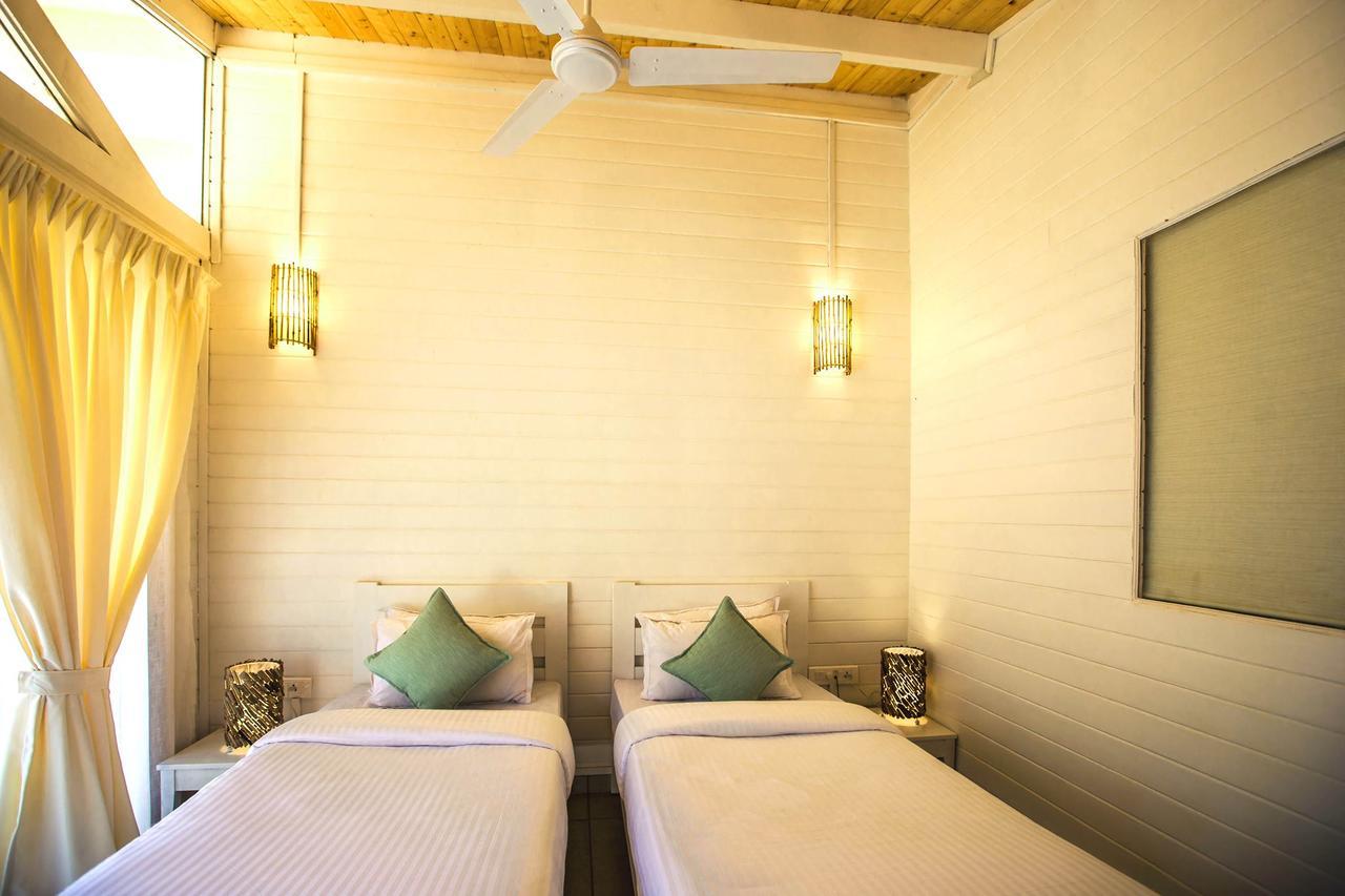 The White Resort Agonda Exterior photo