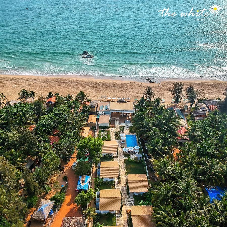 The White Resort Agonda Exterior photo